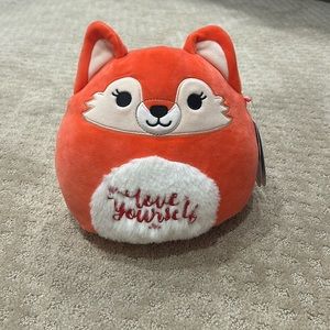 Orange squishmellow fox (8in)